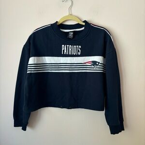 NFL Patriots Cropped Sweatshirt
